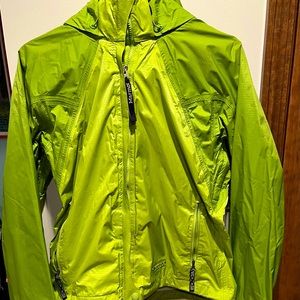 Marmot Windbreaker Lime Green Size Medium.